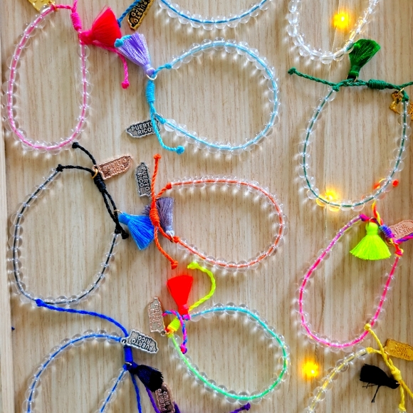 Puerto Rico map charm summer fun bracelets - Picture 1 of 2